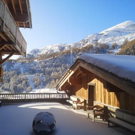 Carte Blanche Ubud Chalet Tignes
